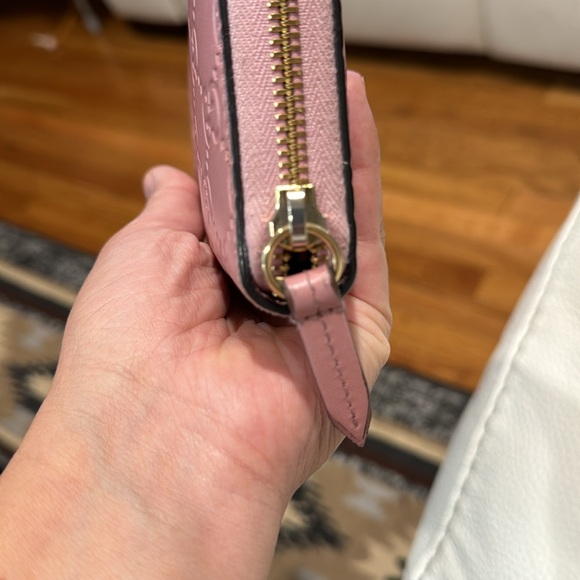 Authentic LEATHER GUCCI PINK WALLET! - Picture 5 of 17